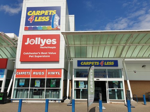 Carpets4Less Colchester -Outside